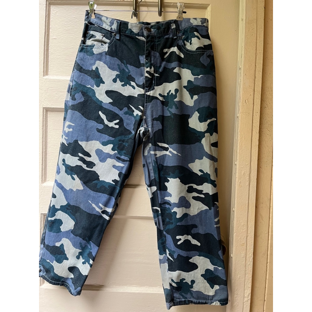 Bill Blass Easy fit Blue White Sparkly Camo cropped Jeans capris Size 14